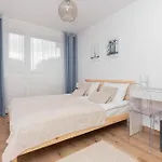 Bright With Private Garden And Accepting Pets By Renters * Gdansk