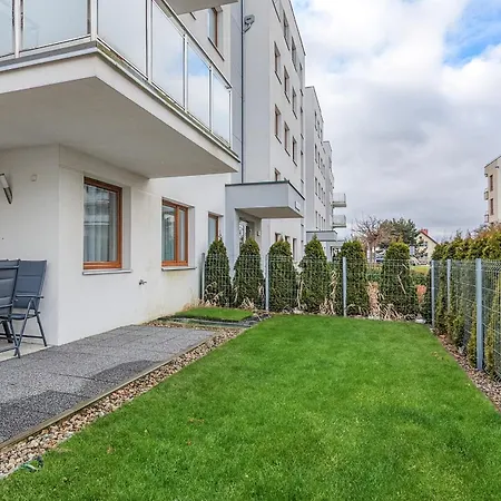 Bright With Private Garden And Accepting Pets By Renters Daire Gdansk