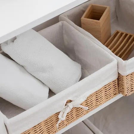 Bright With Private Garden And Accepting Pets By Renters *