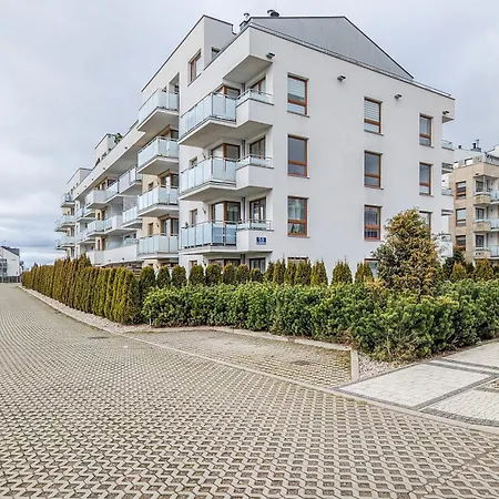 Apartamento Bright With Private Garden And Accepting Pets By Renters *