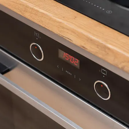 Apartment Bright With Private Garden And Accepting Pets By Renters *