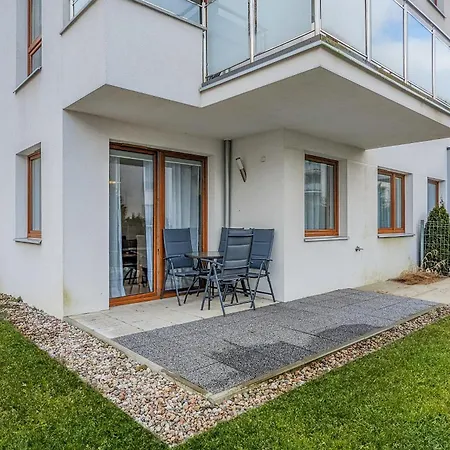 Bright With Private Garden And Accepting Pets By Renters *