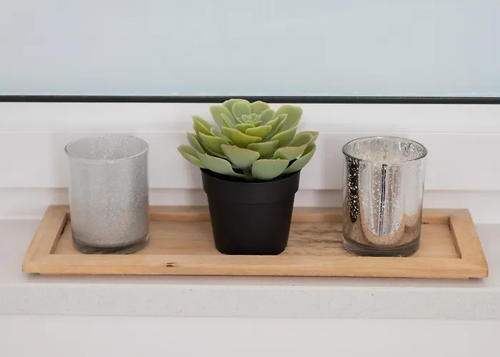 Appartamento Bright With Private Garden And Accepting Pets By Renters *