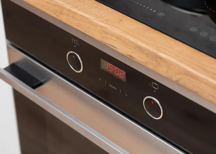 Appartamento Bright With Private Garden And Accepting Pets By Renters *