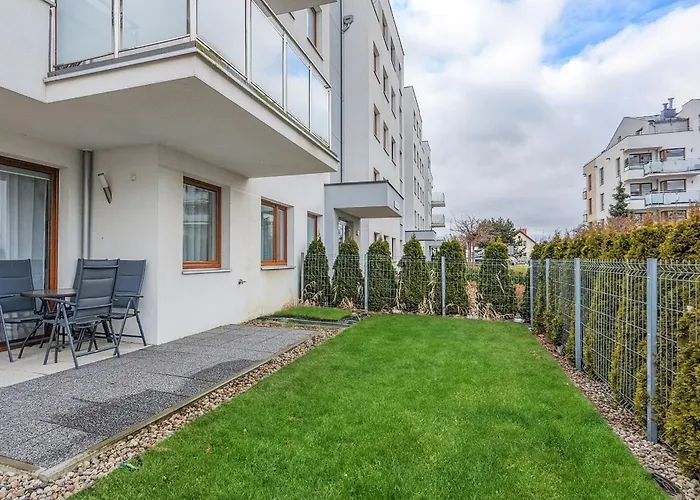 Bright With Private Garden And Accepting Pets By Renters Apartment Gdansk