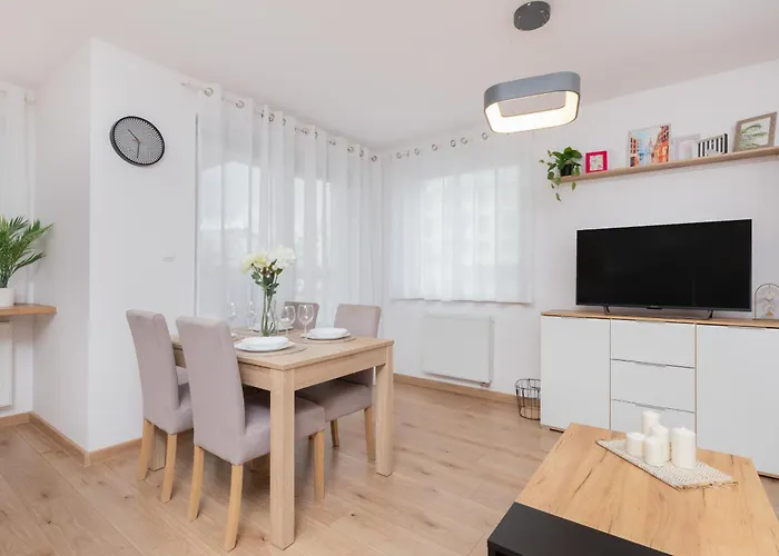 Bright With Private Garden And Accepting Pets By Renters * Gdańsk